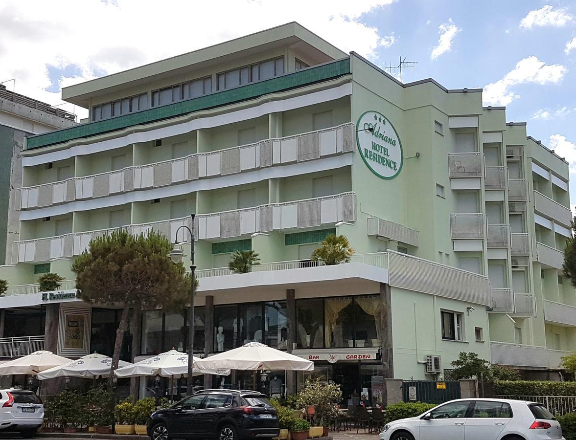 Hotel Residence Adriana Cesenatico Exteriör bild