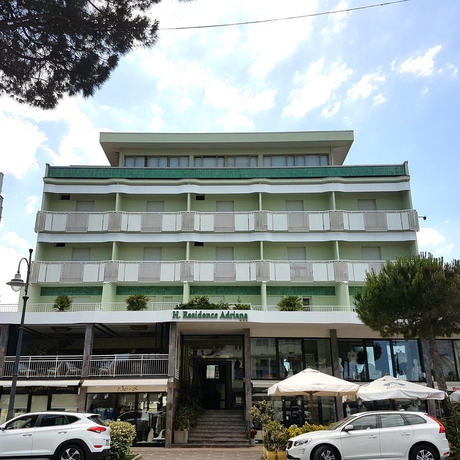 Hotel Residence Adriana Cesenatico Exteriör bild
